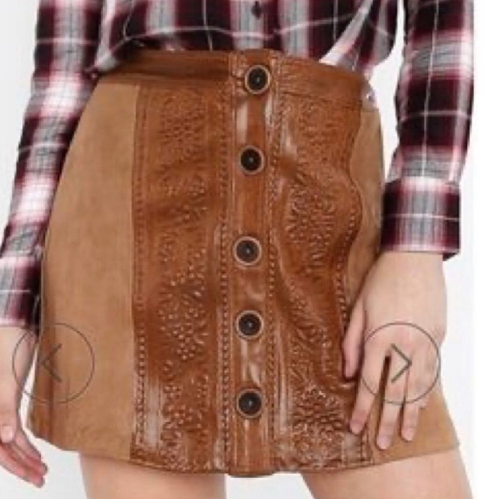 ** California Moonrise Camel Faux Suede Embossed Button Front Mini Skirt Size L